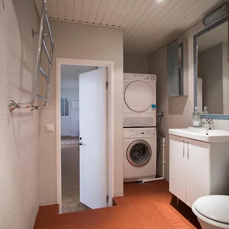 2ndhomes Cozy & Spacious 97m2 2br With Sauna